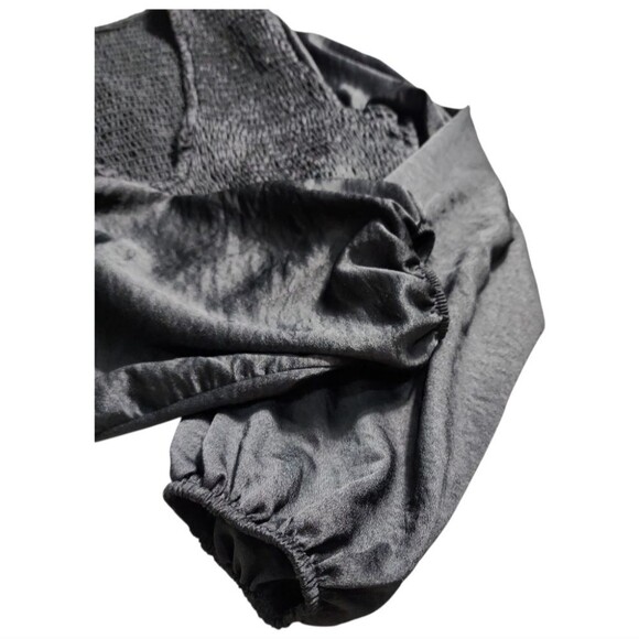 Le Lis Collection Black Cropped Smocked Top Size Small Chic Girls Night Out Club - Picture 6 of 7